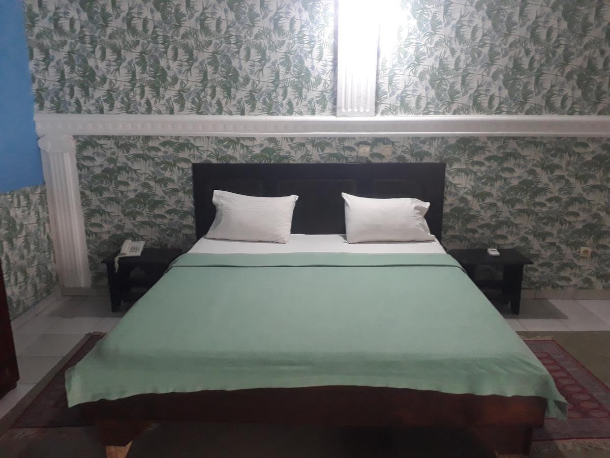 Hotel Residence Seven 7 Abidjan Luaran gambar