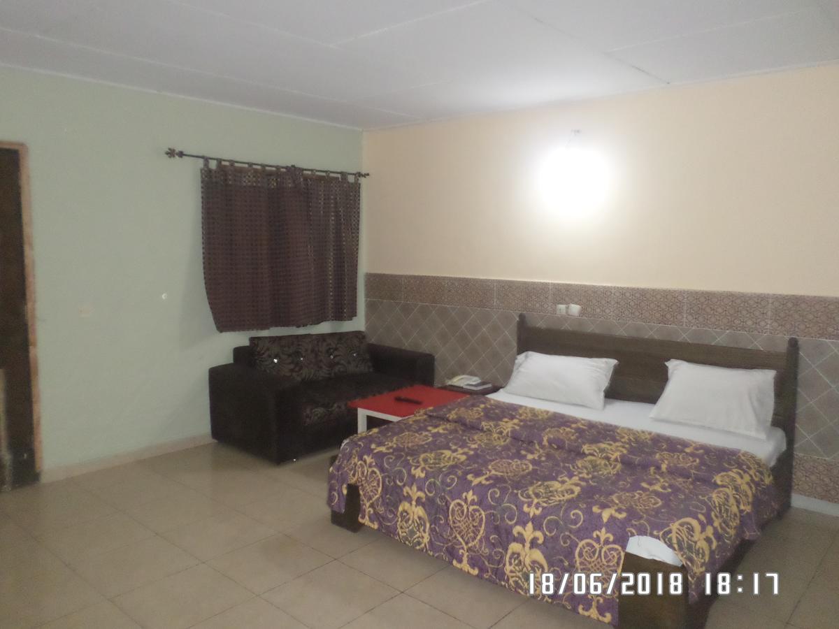 Hotel Residence Seven 7 Abidjan Luaran gambar